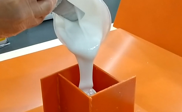 模具硅橡膠灌模時(shí)間是什么？