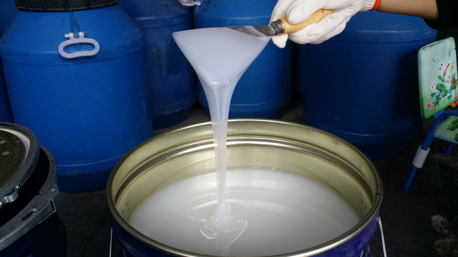 工業(yè)級模具硅膠膨脹怎么辦 ？