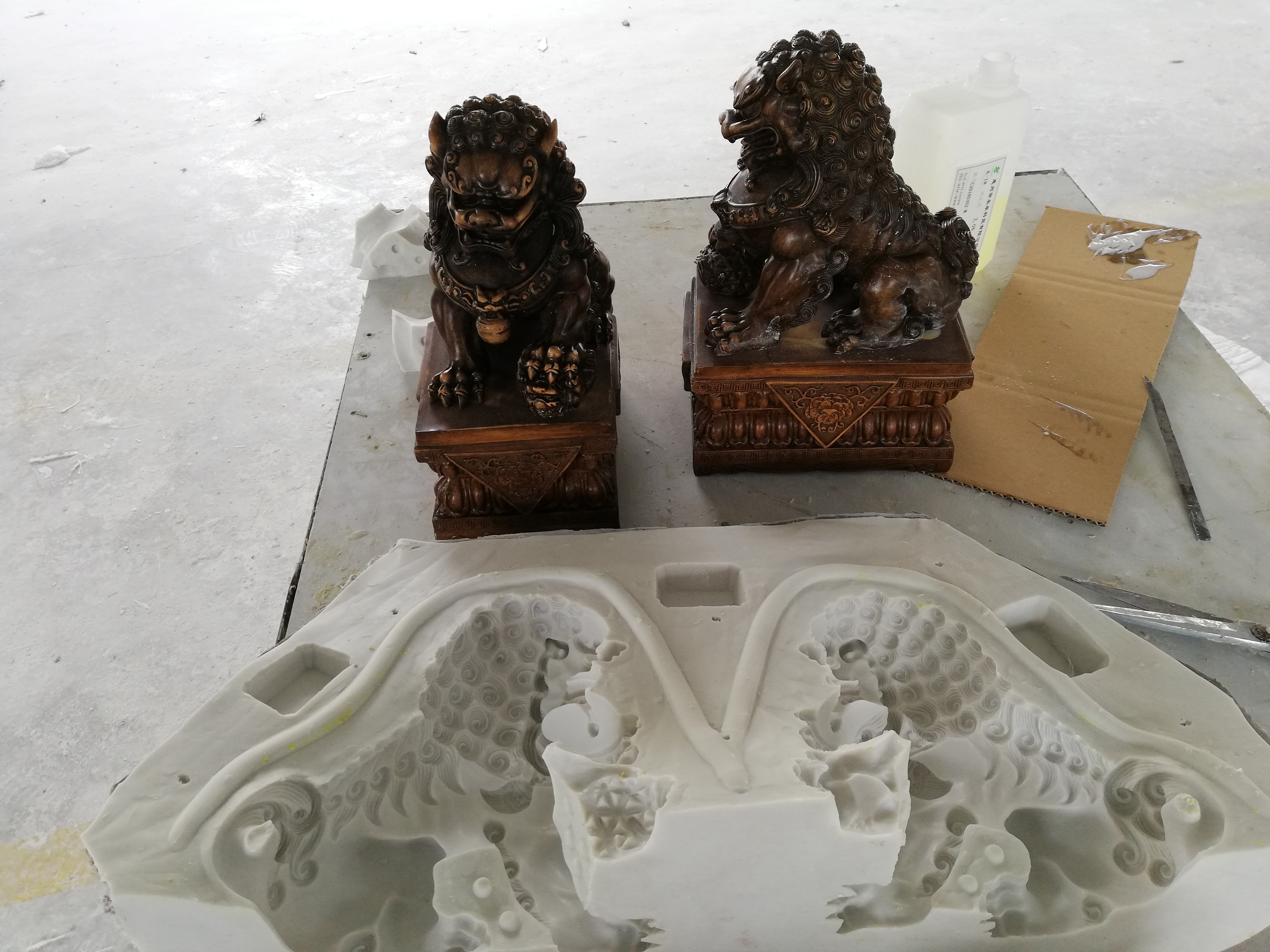 模具硅膠翻模樹脂工藝品出現(xiàn)燒模情況怎么辦 ？