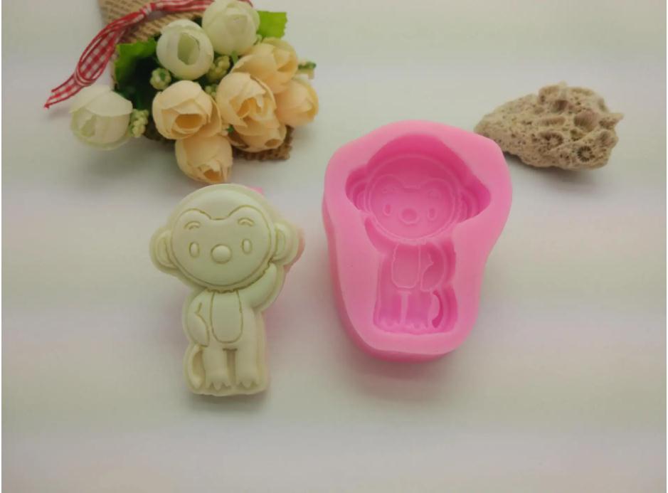 模具硅膠制品用什么才能清洗干凈 ？