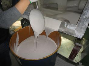 耐低溫模具硅膠能耐低溫多少度？